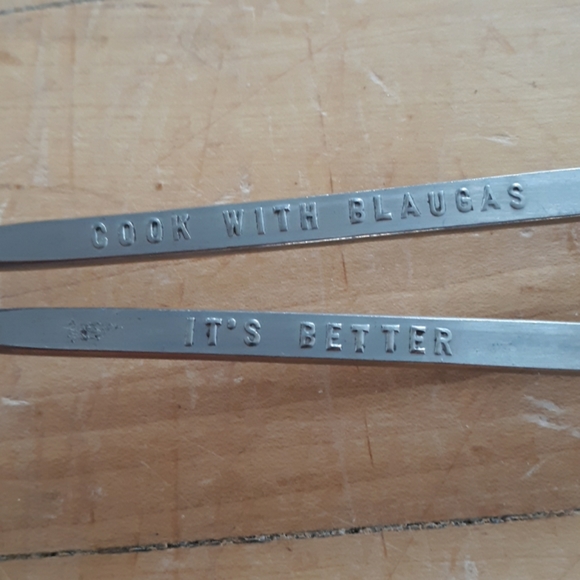 Metal serving fork with advertising - Picture 2 of 3